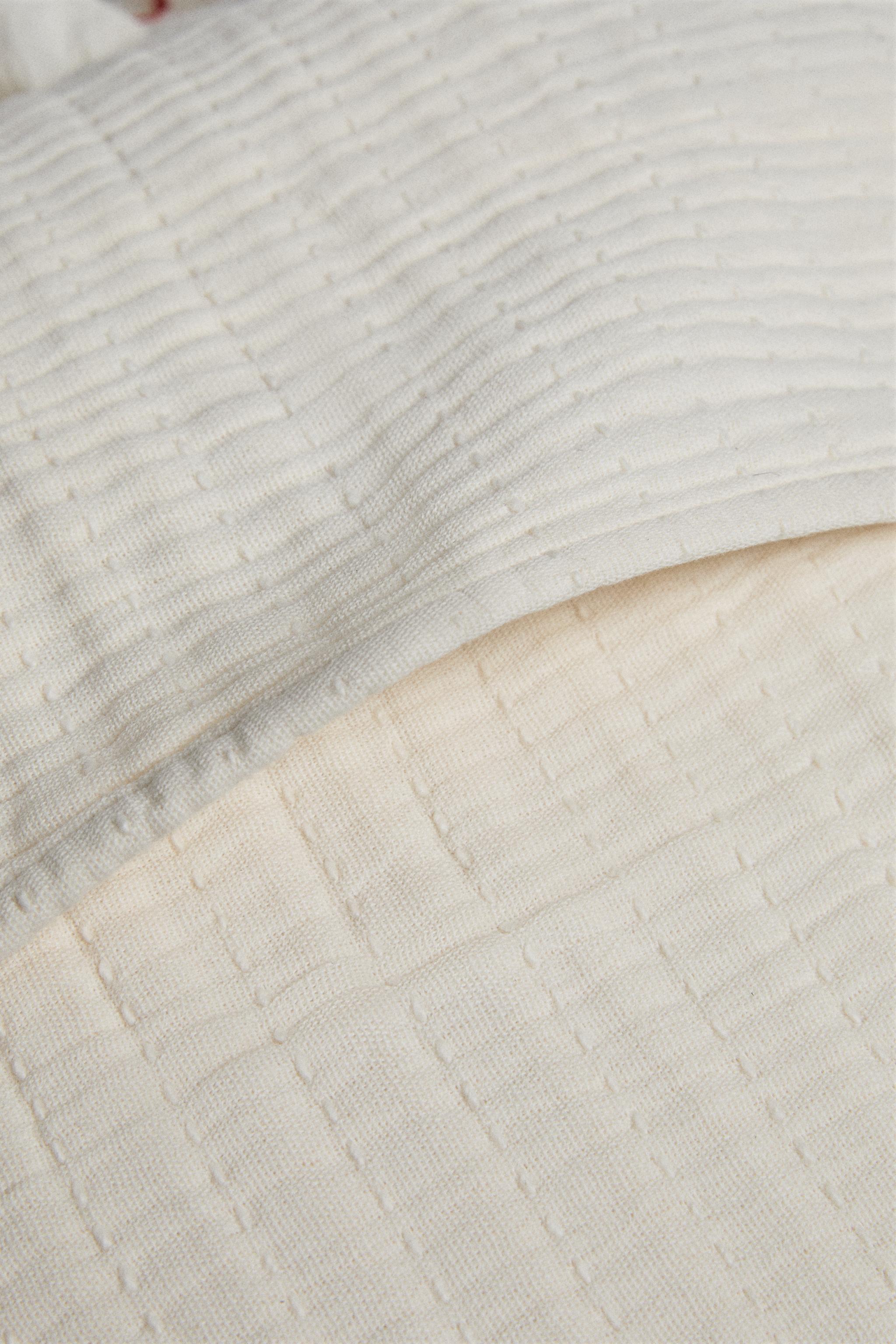 KIDS' TEXTURED RUFFLE THROW PILLOW COVER